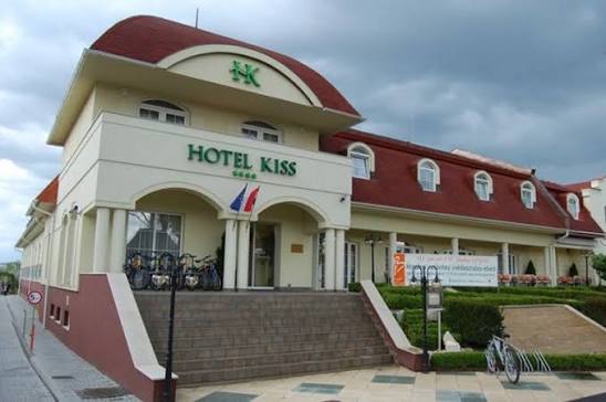 Hotel Kiss Tata